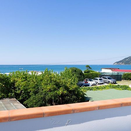 Casa Vacanze Vistamare Marinella di Sarzana Esterno foto
