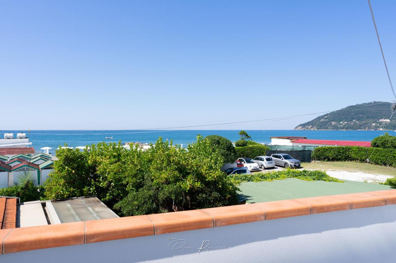 Casa Vacanze Vistamare Marinella di Sarzana Esterno foto